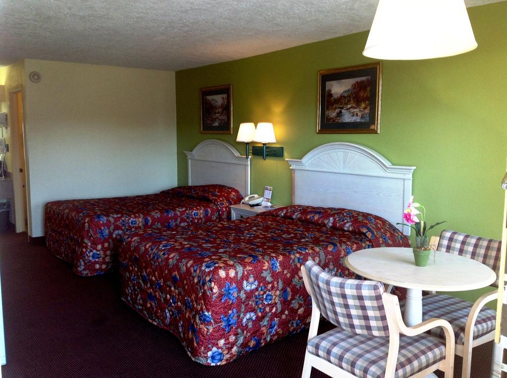 Holiday Terrace Inn - Pigeon Forge Eksteriør bilde